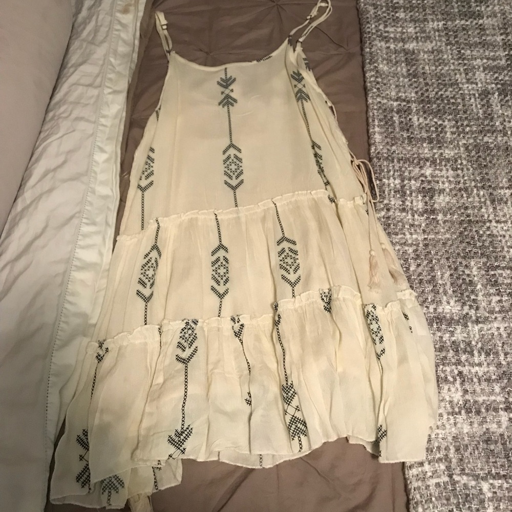 Long tan tank with design